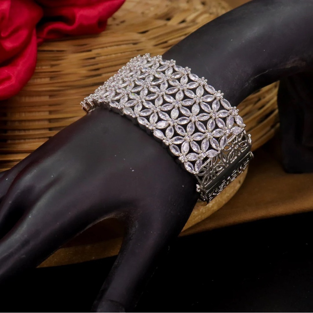 Elegant Silver Floral Bracelet